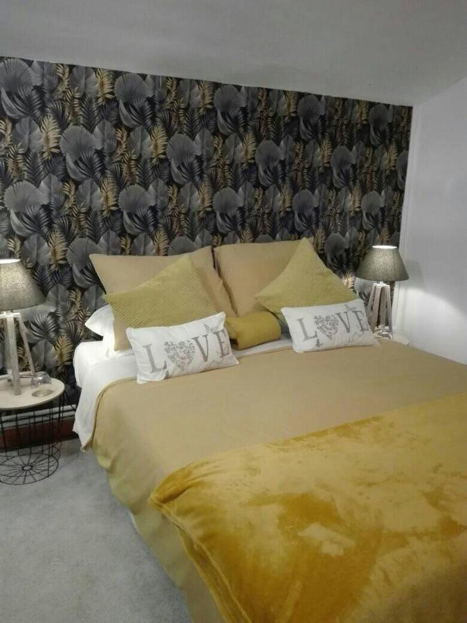 Bed and Breakfast L'Esquilon Chambre D'Hote Thiat Zewnętrze zdjęcie