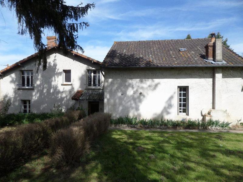 Bed and Breakfast L'Esquilon Chambre D'Hote Thiat Zewnętrze zdjęcie