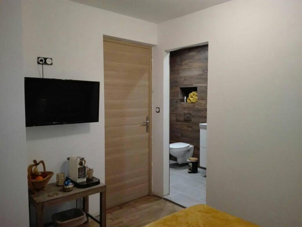 Bed and Breakfast L'Esquilon Chambre D'Hote Thiat Zewnętrze zdjęcie